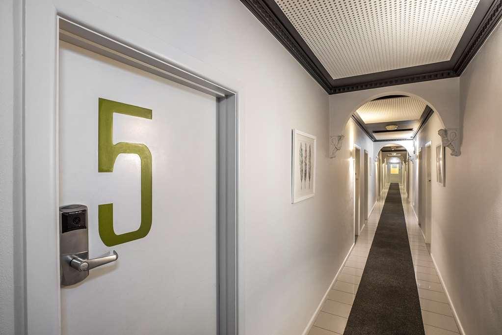 Nightcap At Skyways Hotel Melbourne Bilik gambar