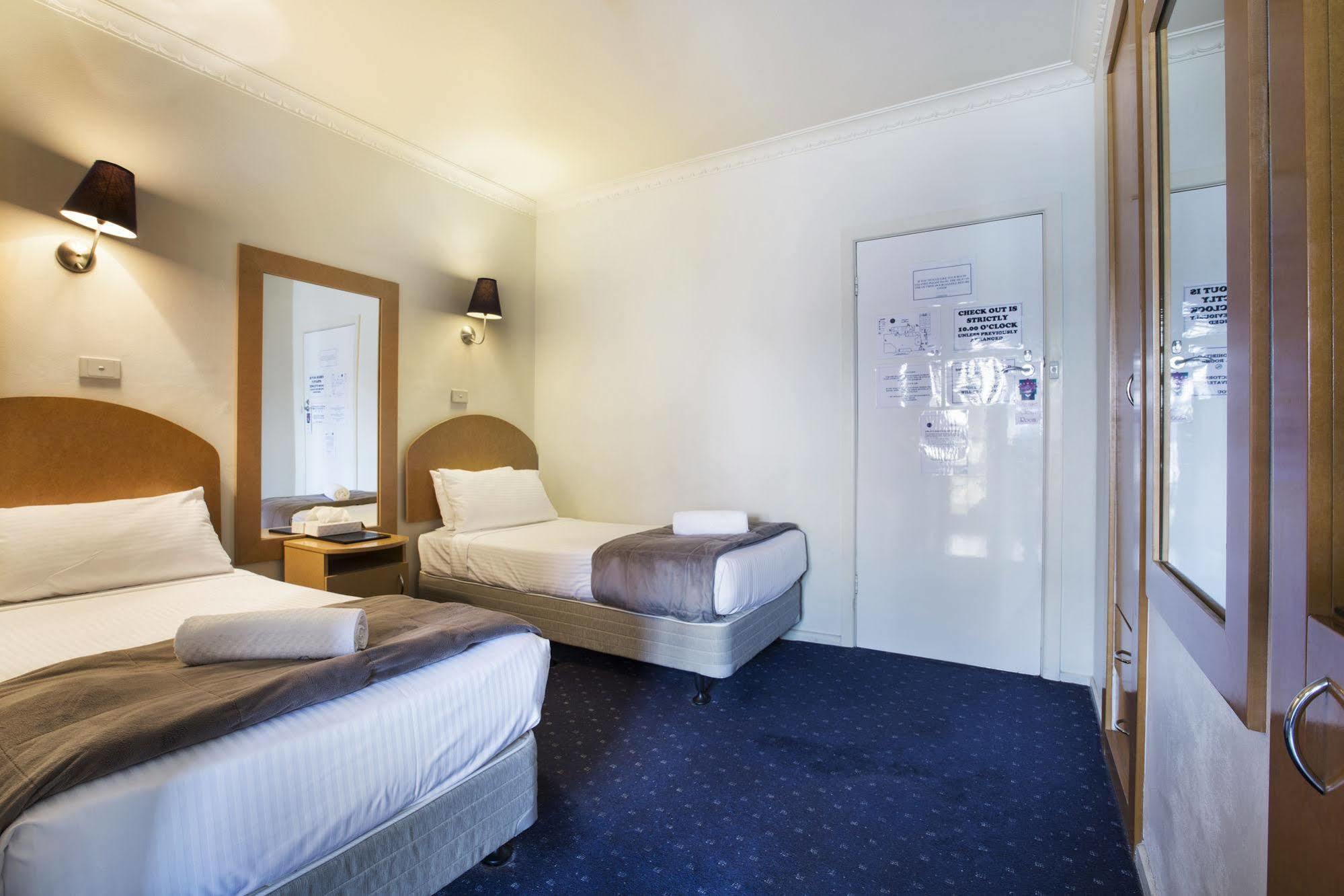 Nightcap At Skyways Hotel Melbourne Luaran gambar